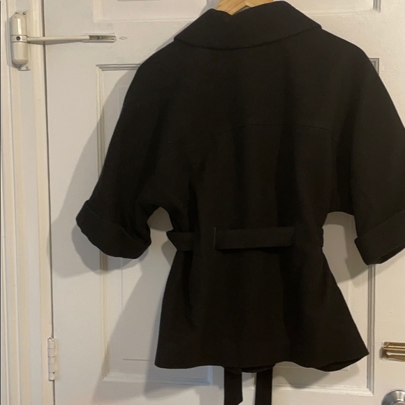 Cool short sleeved jacket - Picture 3 of 4